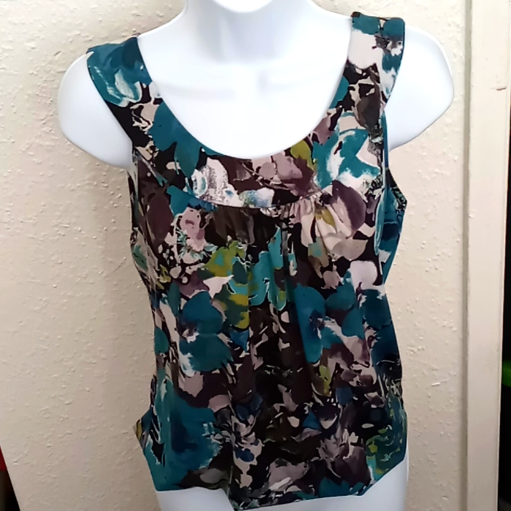Classy unique sleeveless top!